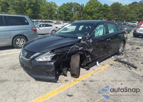 2018 Nissan Altima 2.5 S z USA, uszkodzony, nr VIN 1N4AL3AP6JC162973